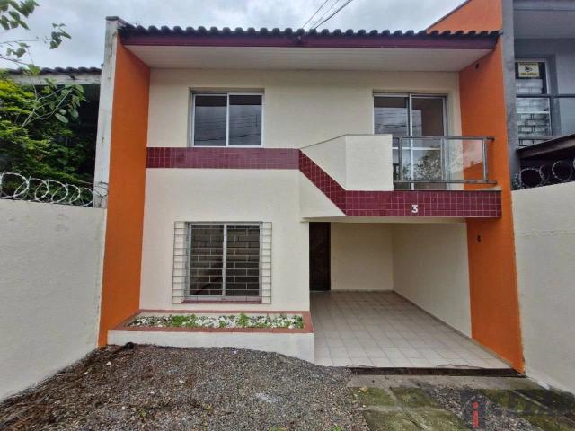 Casa / Sobrado para Locação em Curitiba/PR Bairro Alto 3 Quartos