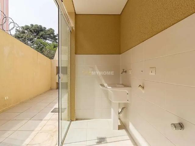 Casa / Sobrado para Locação em Curitiba/PR Barreirinha 4 Quartos