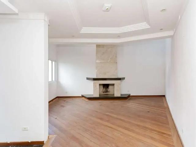Casa / Sobrado para Locação em Curitiba/PR Barreirinha 5 Quartos