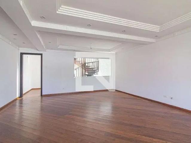 Casa / Sobrado para Locação em Curitiba/PR Barreirinha 5 Quartos