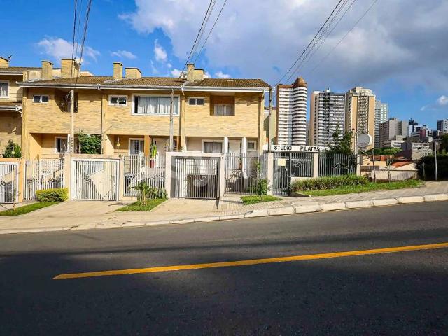 Casa / Sobrado para Locação em Curitiba/PR Bigorrilho 4 Quartos