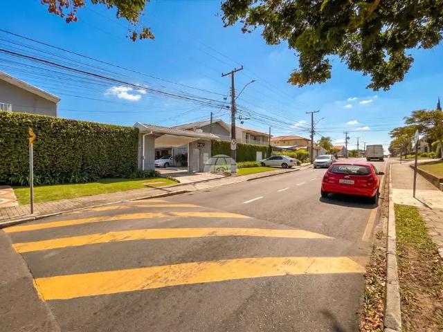 Casa / Sobrado para Locação em Curitiba/PR Boqueirão 3 Quartos