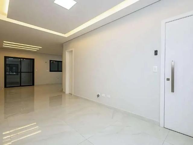 Casa / Sobrado para Locação em Curitiba/PR Boqueirão 3 Quartos