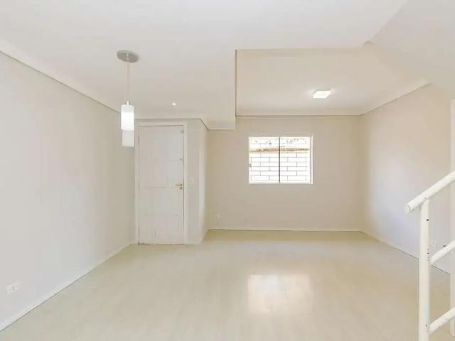 Casa / Sobrado para Locação em Curitiba/PR Boqueirão 3 Quartos