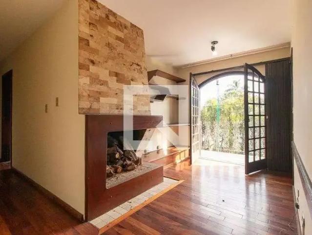 Casa / Sobrado para Locação em Curitiba/PR Boqueirão 3 Quartos