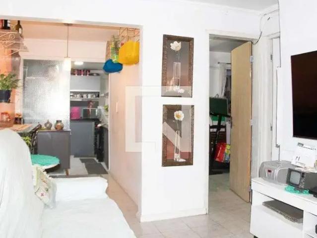 Casa / Sobrado para Locação em Curitiba/PR Boqueirão 2 Quartos