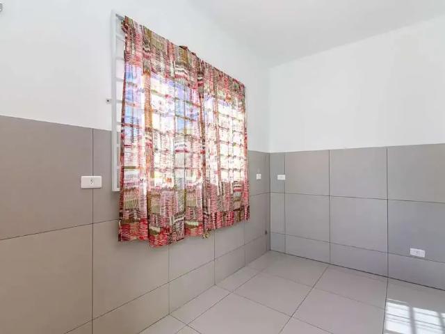 Casa / Sobrado para Locação em Curitiba/PR Boqueirão 2 Quartos