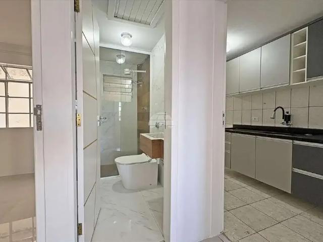 Casa / Sobrado para Locação em Curitiba/PR Boqueirão 2 Quartos