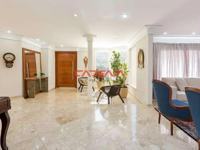 Casa / Sobrado para Locação em Curitiba/PR Campo Comprido 4 Quartos