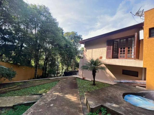 Casa / Sobrado para Locação em Curitiba/PR Campo Comprido 4 Quartos