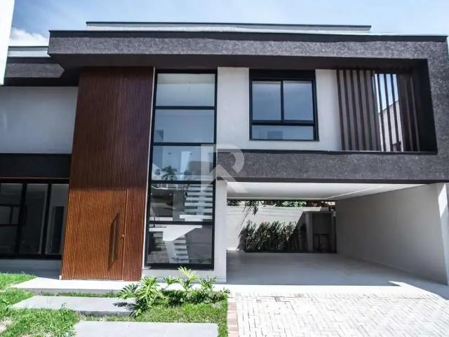 Casa / Sobrado para Locação em Curitiba/PR Campo Comprido 3 Quartos