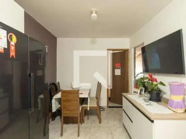 Casa / Sobrado para Locação em Curitiba/PR Campo de Santana 2 Quartos