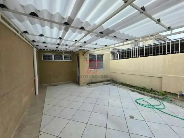 Casa / Sobrado para Locação em Curitiba/PR Cajuru 3 Quartos