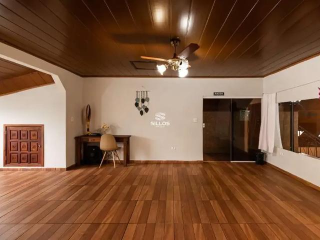 Casa / Sobrado para Locação em Curitiba/PR Cajuru 3 Quartos