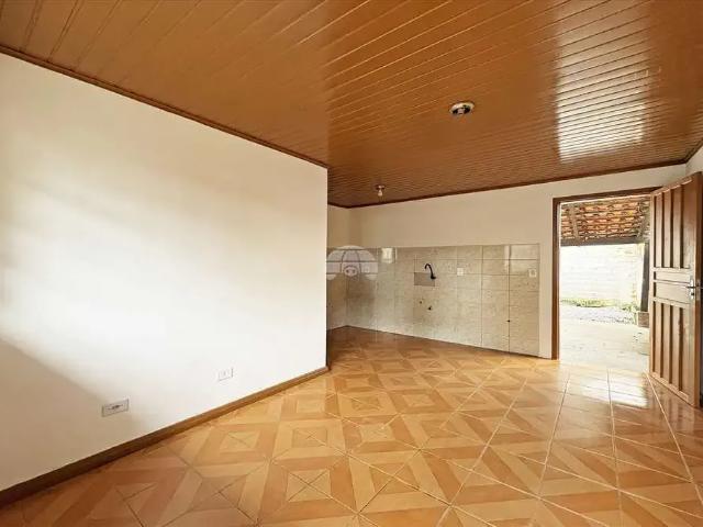 Casa / Sobrado para Locação em Curitiba/PR Cajuru 1 Quartos