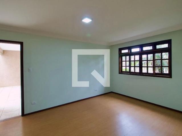 Casa / Sobrado para Locação em Curitiba/PR Cajuru 4 Quartos