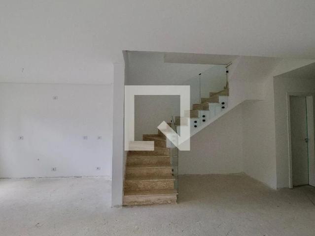 Casa / Sobrado para Locação em Curitiba/PR Cajuru 4 Quartos