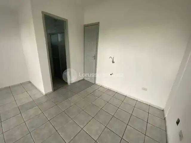 Casa / Sobrado para Locação em Curitiba/PR Capão da Imbuia 1 Quartos