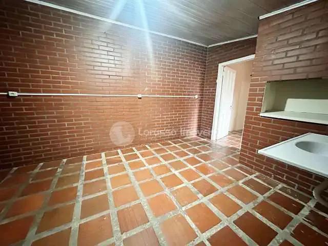 Casa / Sobrado para Locação em Curitiba/PR Capão da Imbuia 2 Quartos