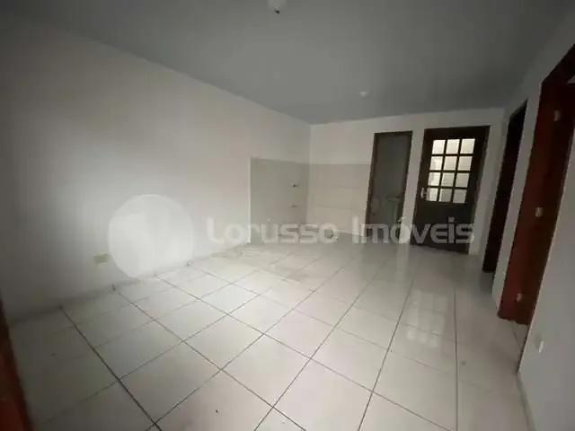 Casa / Sobrado para Locação em Curitiba/PR Capão da Imbuia 2 Quartos