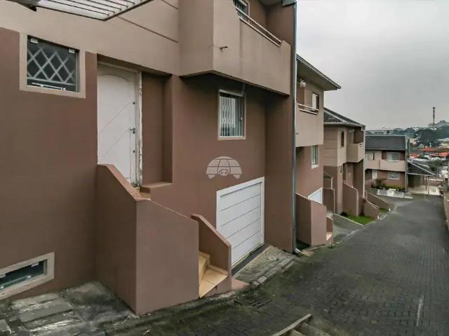 Casa / Sobrado para Locação em Curitiba/PR Capão Raso 3 Quartos