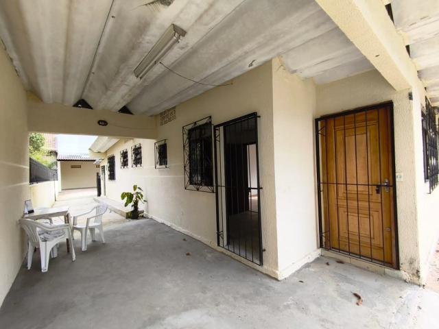 Casa / Sobrado para Locação em Curitiba/PR Capão Raso 4 Quartos