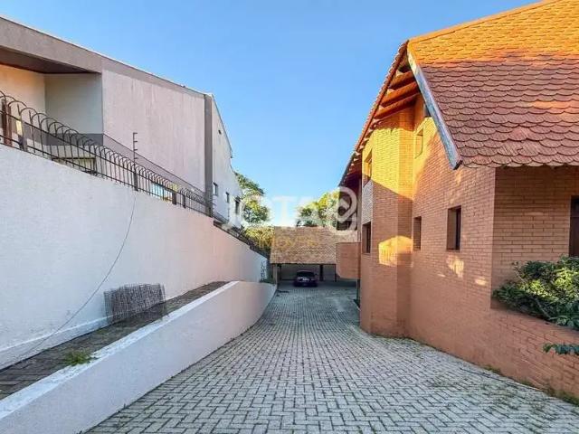 Casa / Sobrado para Locação em Curitiba/PR Cascatinha 3 Quartos