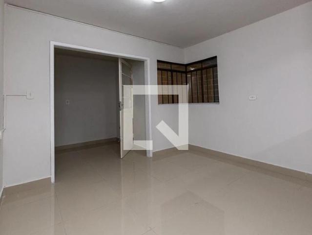 Casa / Sobrado para Locação em Curitiba/PR Cidade Industrial 2 Quartos