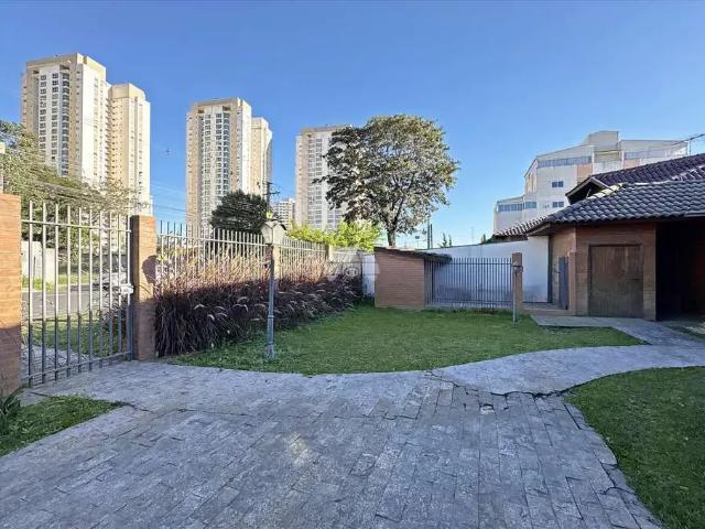 Casa / Sobrado para Locação em Curitiba/PR Cidade Industrial 3 Quartos