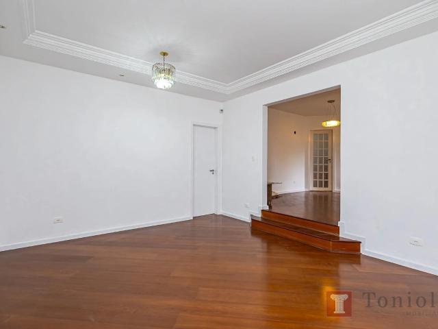 Casa / Sobrado para Locação em Curitiba/PR Cristo Rei 4 Quartos