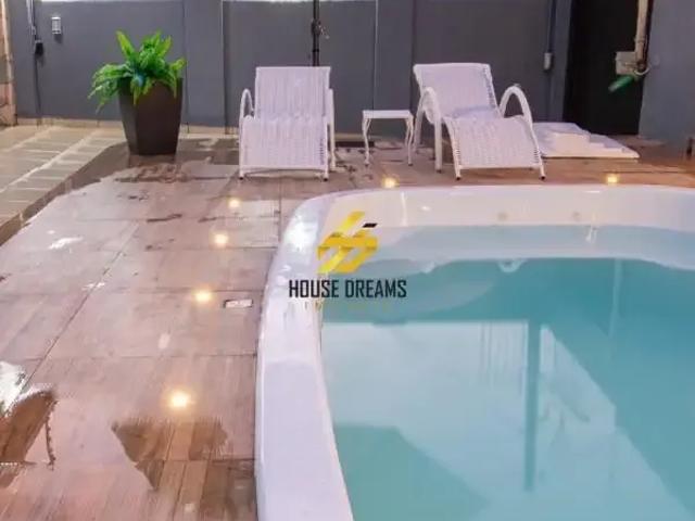 Casa / Sobrado para Locação em Curitiba/PR Cristo Rei 7 Quartos