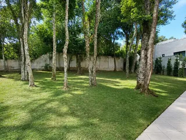Casa / Sobrado para Locação em Curitiba/PR Ecoville 5 Quartos