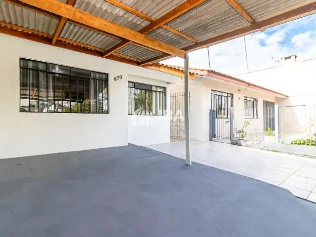 Casa / Sobrado para Locação em Curitiba/PR Fanny 2 Quartos