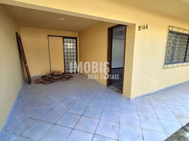 Casa / Sobrado para Locação em Curitiba/PR Fanny 3 Quartos