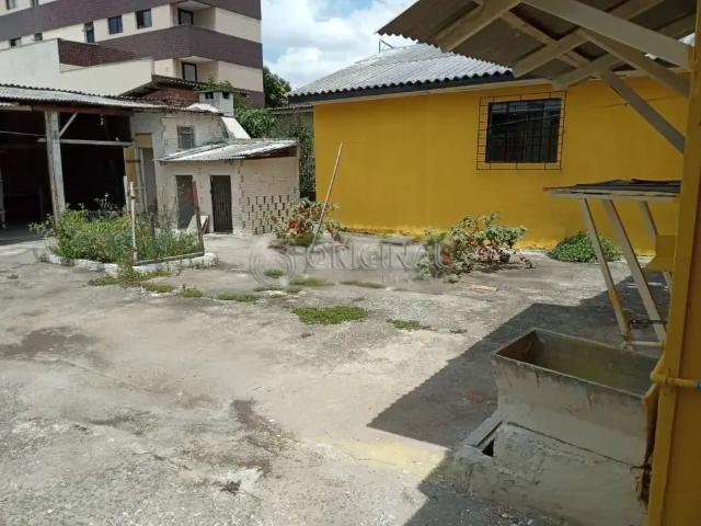 Casa / Sobrado para Locação em Curitiba/PR Fazendinha 2 Quartos