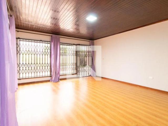 Casa / Sobrado para Locação em Curitiba/PR Fazendinha 3 Quartos
