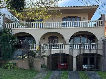 Casa / Sobrado para Locação em Curitiba/PR Guabirotuba 8 Quartos
