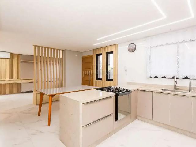 Casa / Sobrado para Locação em Curitiba/PR Guabirotuba 3 Quartos