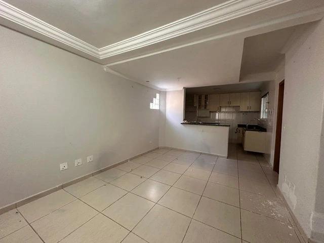 Casa / Sobrado para Locação em Curitiba/PR Guabirotuba 3 Quartos