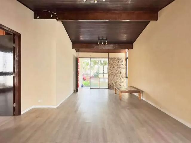 Casa / Sobrado para Locação em Curitiba/PR Jardim Social 3 Quartos
