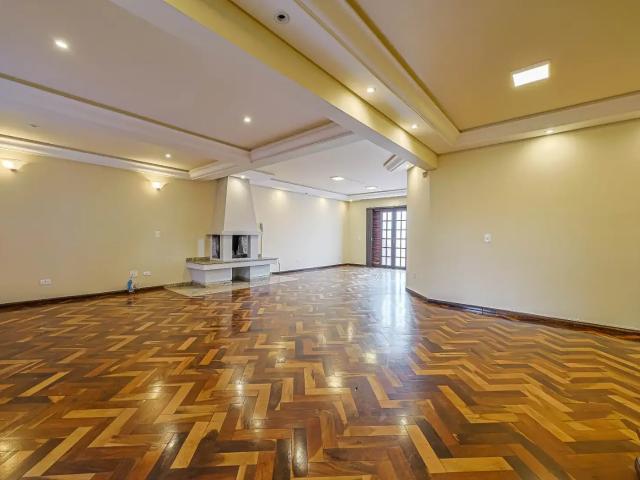 Casa / Sobrado para Locação em Curitiba/PR Jardim Social 4 Quartos