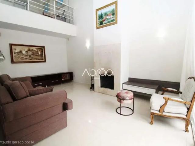Casa / Sobrado para Locação em Curitiba/PR Jardim Social 4 Quartos