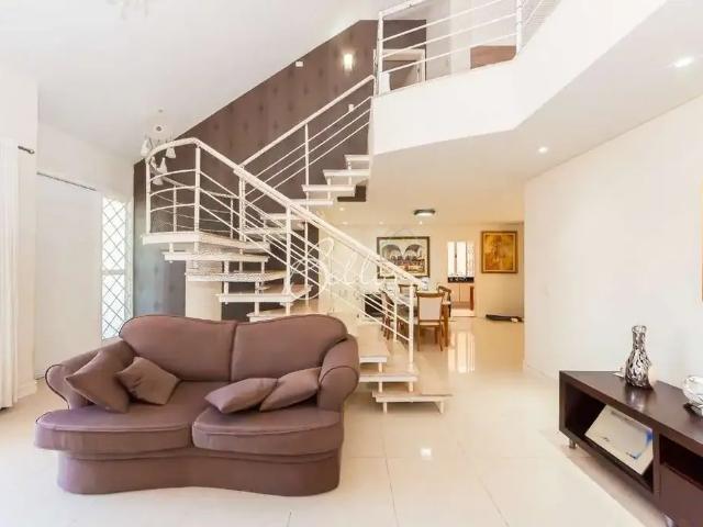 Casa / Sobrado para Locação em Curitiba/PR Jardim Social 4 Quartos