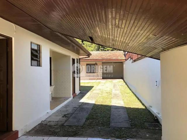 Casa / Sobrado para Locação em Curitiba/PR Jardim Social 4 Quartos