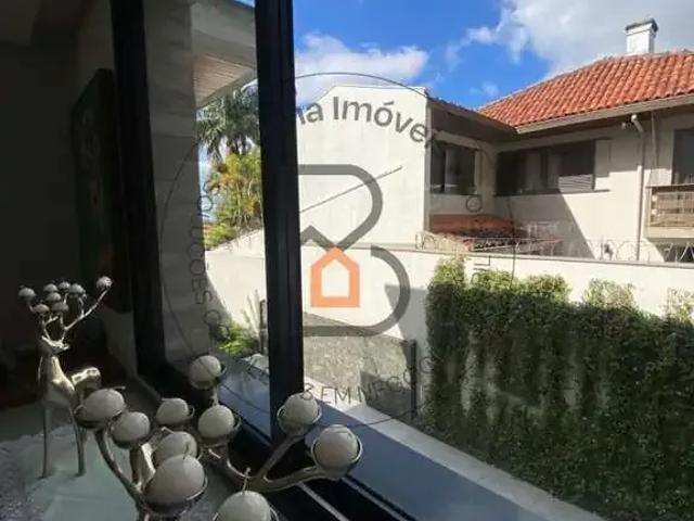 Casa / Sobrado para Locação em Curitiba/PR Jardim Social 5 Quartos