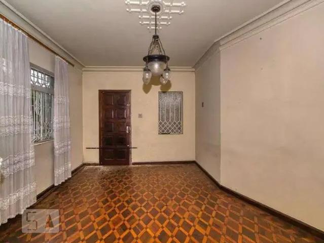 Casa / Sobrado para Locação em Curitiba/PR Jardim Social 5 Quartos