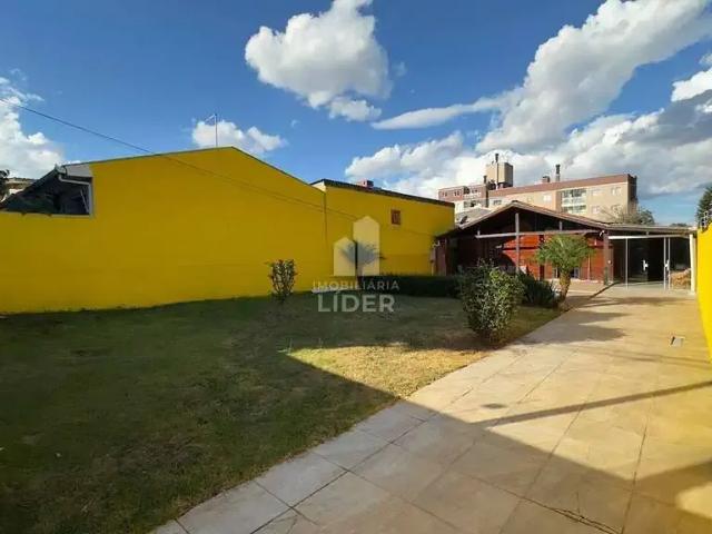 Casa / Sobrado para Locação em Curitiba/PR Lindóia 3 Quartos