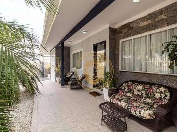 Casa / Sobrado para Locação em Curitiba/PR Lindóia 4 Quartos
