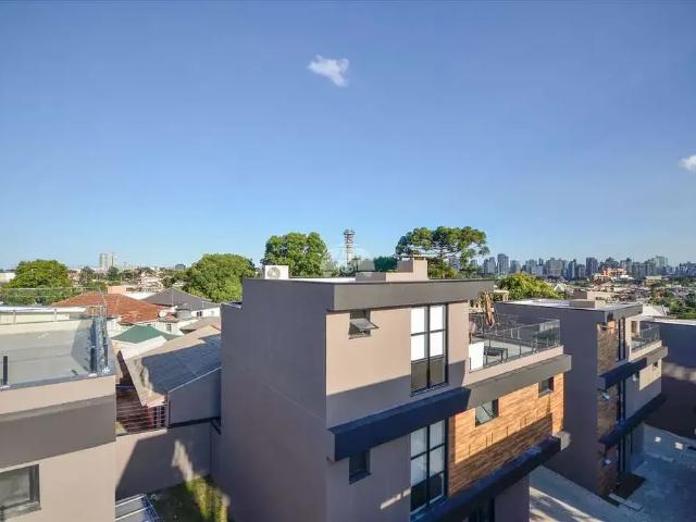Casa / Sobrado para Locação em Curitiba/PR Mercês 3 Quartos