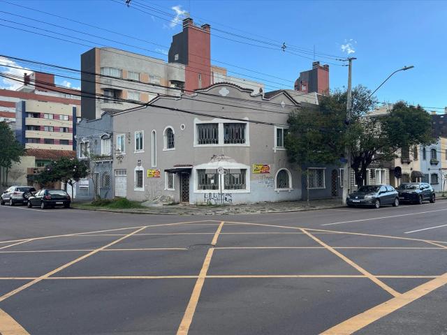 Casa / Sobrado para Locação em Curitiba/PR Mercês